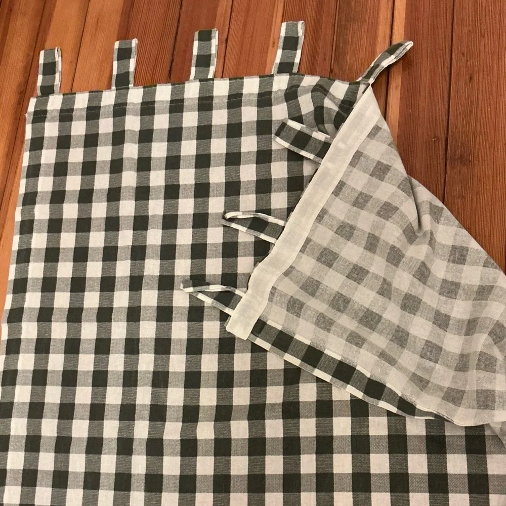 NWOT Green & White Checkered drapes